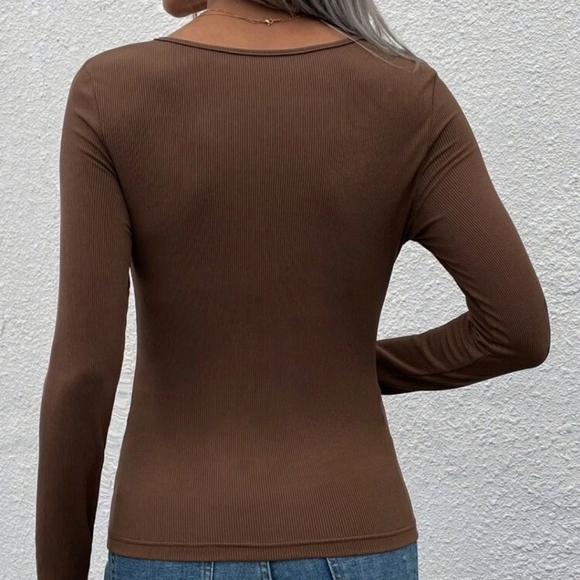 Lace Detail Button Front Top - Picture 3 of 4